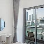 Cozy 1 Bedroom Marina View